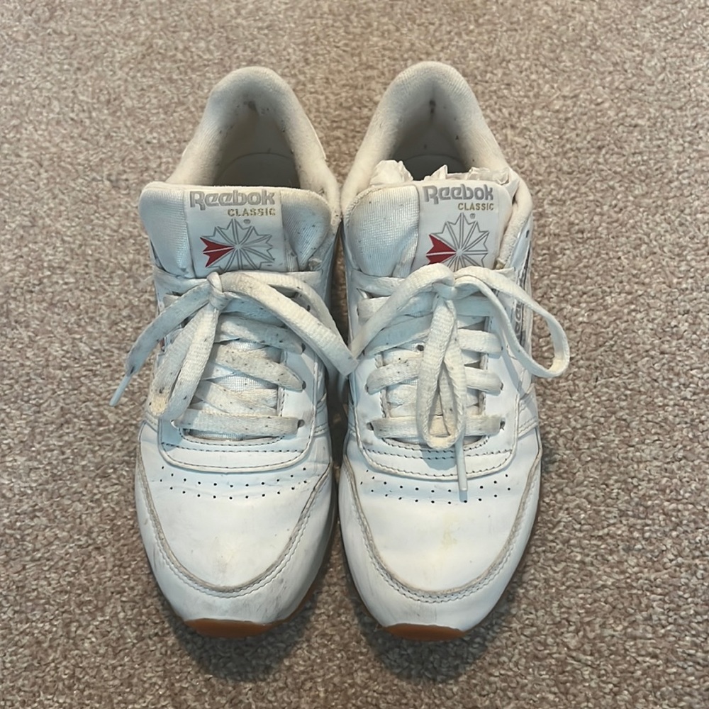 Reebok Size 7 sneaker